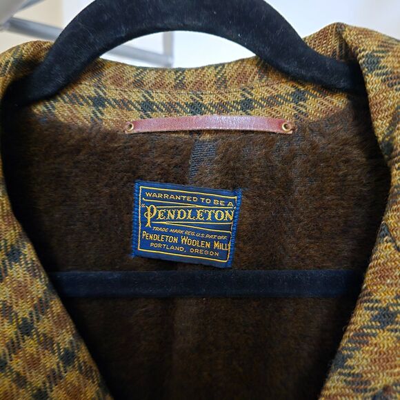 Vintage Pendleton Plaid Wool Coat L/XL - Picture 3 of 4